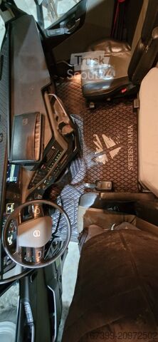 Standard nyergesvontató Volvo FH 500