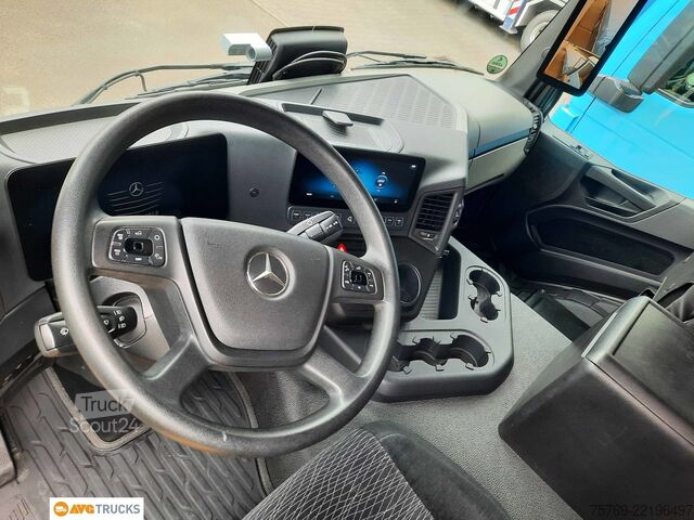 Flaklastbil med kapell MERCEDES-BENZ 2546 L ACTROS Schiebeplane Schiebeverdeck LBW