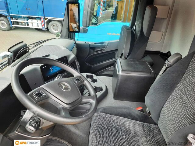 Flaklastbil med kapell MERCEDES-BENZ 2546 L ACTROS Schiebeplane Schiebeverdeck LBW
