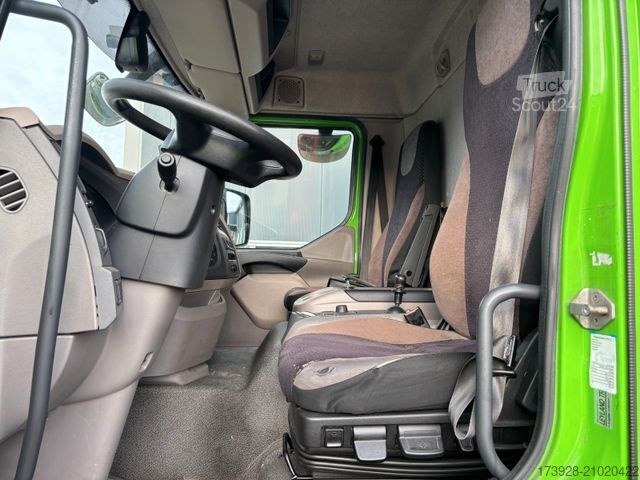 Camion plateau avec bâche DAF LF 290