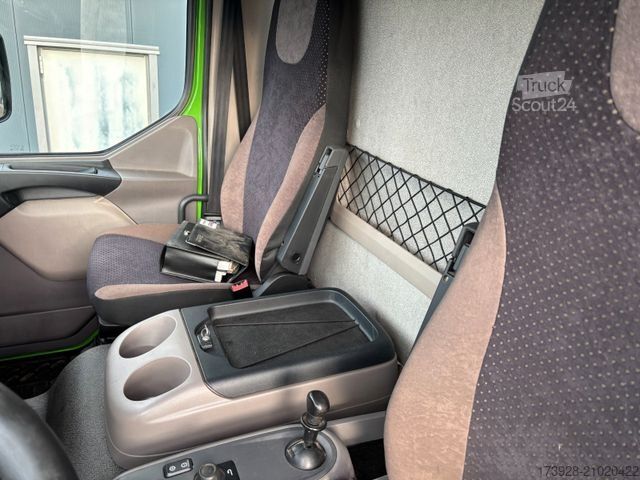 Camion plateau avec bâche DAF LF 290