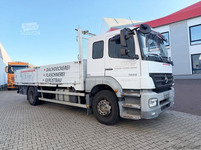 Вантажівка з відкритою платформою Mercedes-Benz Axor 1829 L 4x2 Axor 1829 L 4x2, 6-Sitzer