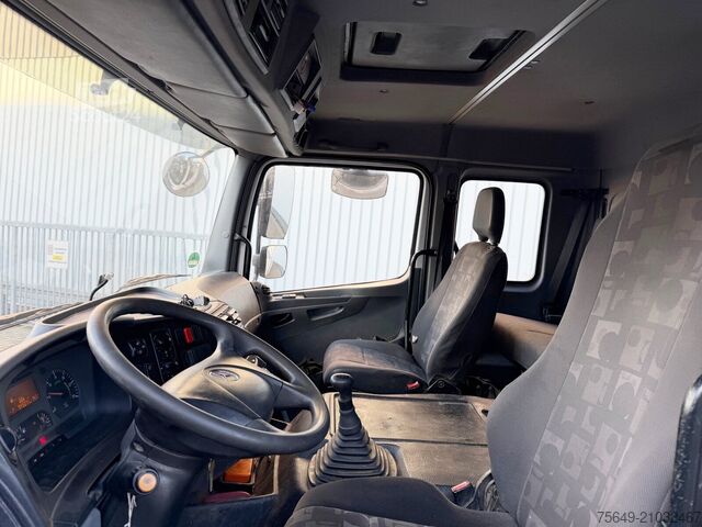 Бортовой грузовик Mercedes-Benz Axor 1829 L 4x2 Axor 1829 L 4x2, 6-Sitzer