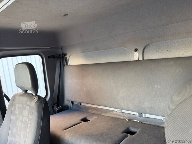 Вантажівка з відкритою платформою Mercedes-Benz Axor 1829 L 4x2 Axor 1829 L 4x2, 6-Sitzer
