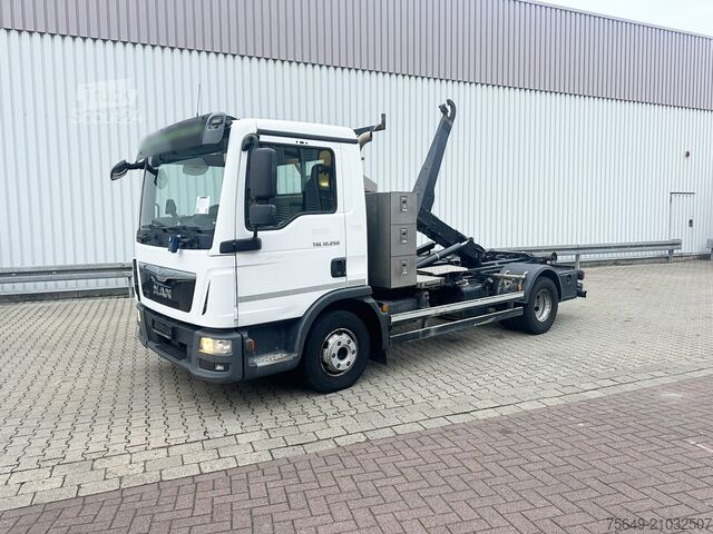 Haakarm vrachtwagen MAN TGL 12.250 4x2 BL TGL 12.250 4x2 BL, Palfinger Abroller P 07-25MPA, 2xAHK-ÖL
