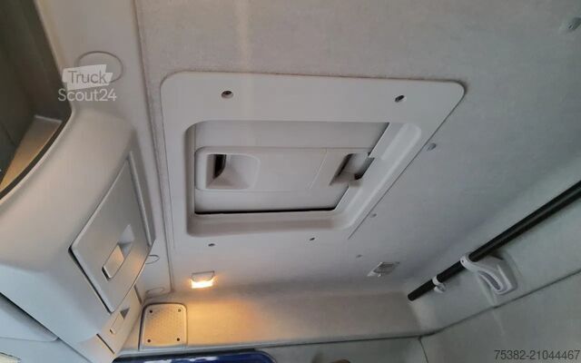 انزلاق القماش المشمع Renault D 240.12 07-BVF-2 - LOW P4x2 - LAADBAK SCHUIFZE...