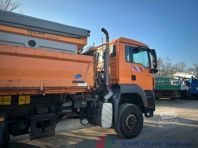 Tresidig tipplastbil MAN TGS 33.400 6x6 Winterdienst Streuer 2x Hydraulik