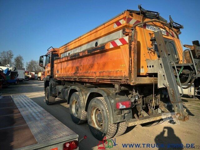 Tresidig tipplastbil MAN TGS 33.400 6x6 Winterdienst Streuer 2x Hydraulik