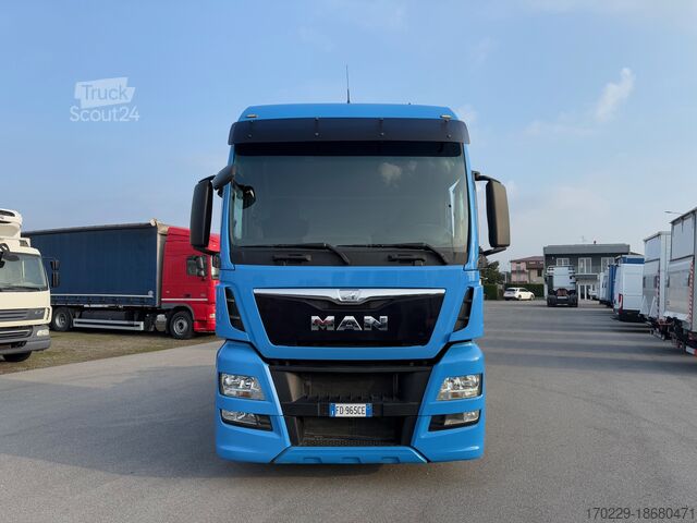 Standart traktör MAN TGX 18.480