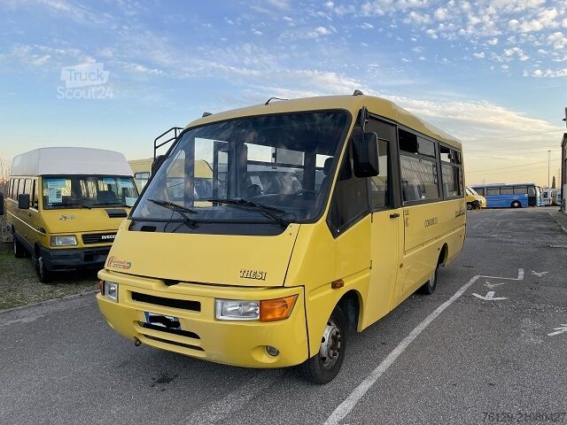 Schulbus Iveco Bus 