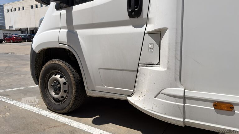 Camper semintegrato 2024 Fiat Ducato Weinsberg Carasuite | Completamente accessoriato |