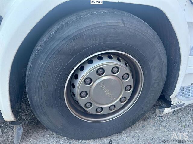 čemodāns Scania R580 6x2 Wood chip truck w/ 2-way tipper. Delivere