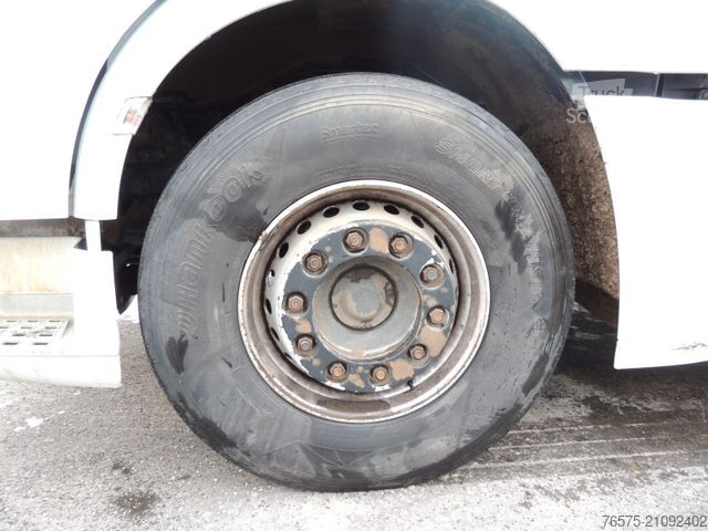 Standaard trekker DAF 106XF 530 Space Cab