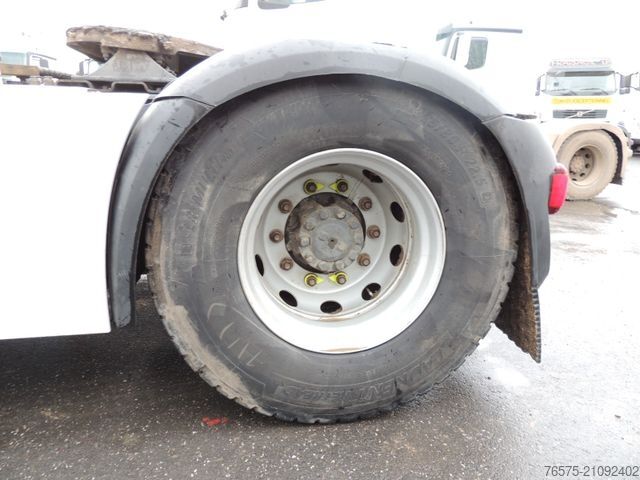 Standaard trekker DAF 106XF 530 Space Cab