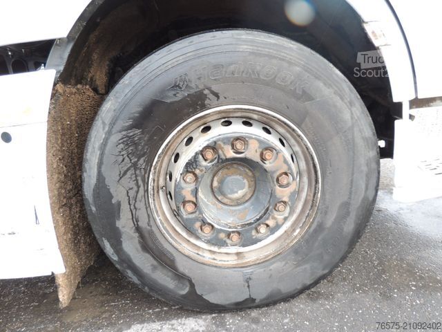 Standaard trekker DAF 106XF 530 Space Cab