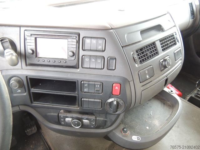 Standaard trekker DAF 106XF 530 Space Cab