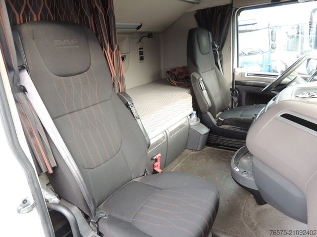 Standaard trekker DAF 106XF 530 Space Cab