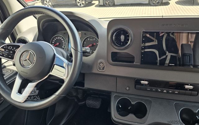 Polointegrovaný karavan EURAMOBIL Profila T 696 EB, Fahrassistenzp., Keramikvers.