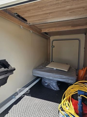 Polointegrovaný karavan EURAMOBIL Profila T 696 EB, Fahrassistenzp., Keramikvers.