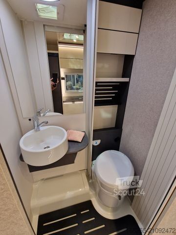 Caravana semiintegrada FORSTER 2026 T 669 EB Coupè, Driver Ass. Winterpaket