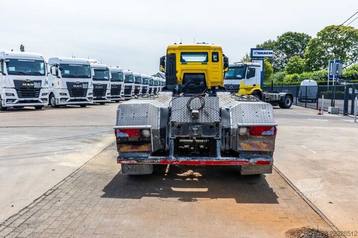 الهيكل مع كابينة السائق MAN TGS 49.400 10X4-6 BB