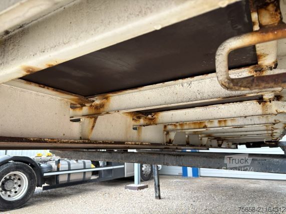 Corpo di scambio aperto Krone Plattform 7,82m mit Steckrungen mittig