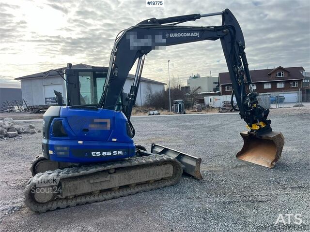 Grävmaskin med larvband Euromach ES 85 SB4