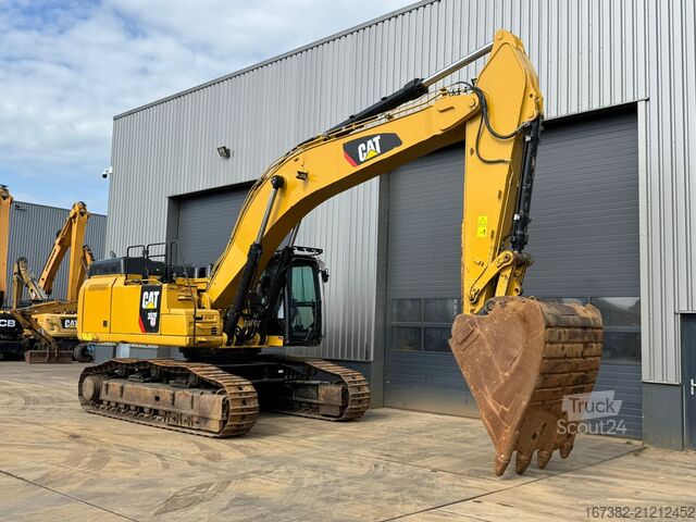 Crawler excavator Caterpillar 352F