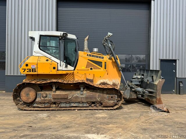 Levelling machine Liebherr PR736 LGP | PAT Blade