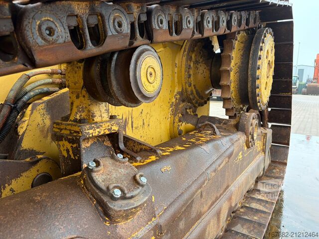 Levelling machine Caterpillar D6N XL