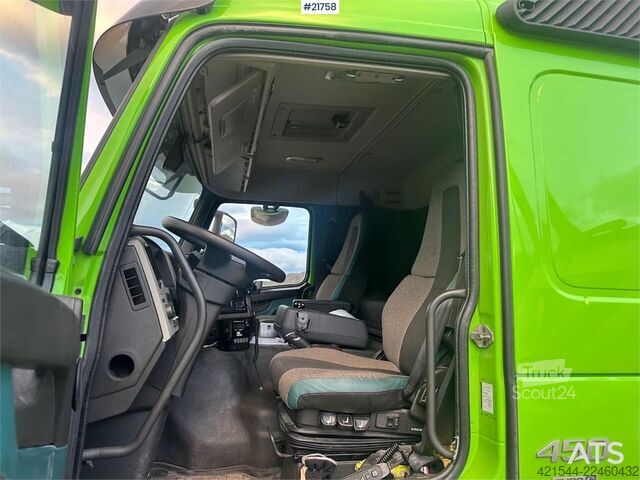 Transporte refrigerado/congelado Volvo FM450 box truck 6x2 w/ full side opening, 2 zone u