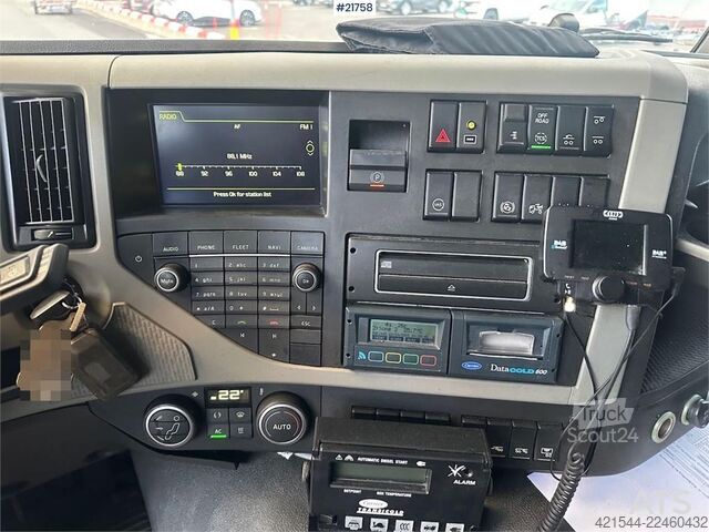 Transporte refrigerado/congelado Volvo FM450 box truck 6x2 w/ full side opening, 2 zone u