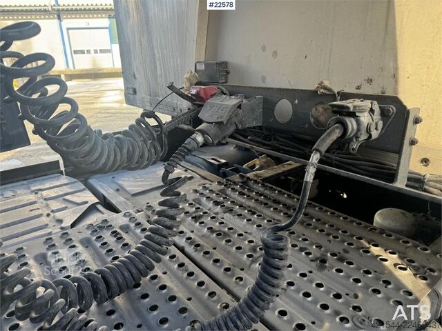  HFR cabinet semi-trailer with Thermo King refrigeratio