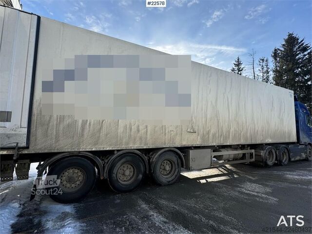 Jäähdytetyt/pakastetut kuljetukset HFR cabinet semi-trailer with Thermo King refrigeratio