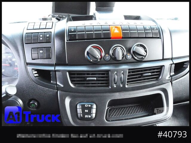 Special purpose truck IVECO 120E250 BL Automatik LBW Junge Aufbau