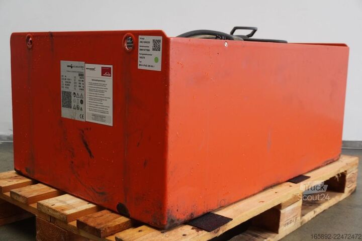 بطارية رافعة شوكية GNB 80 Volt 4 PzS 320 Ah
