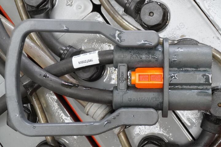 بطارية رافعة شوكية GNB 80 Volt 4 PzS 320 Ah