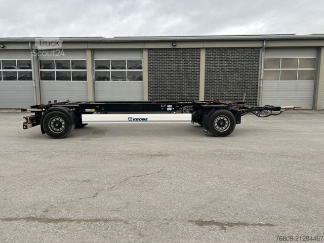 Remolque con chasis intercambiable KRONE 2 Achswechselfahrgestell, Typ: AZW 18 eL3B9