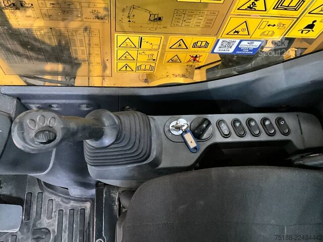 Escavadora de rastos Komatsu PC 138 US-11