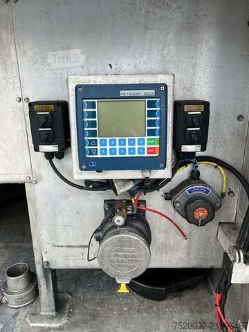 Remorcă cisternă Stokota 3 AXL/E