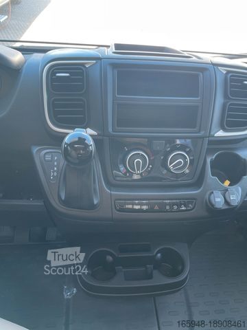Autorulotă semi-integrată ADRIA Matrix Supreme 670 SL*Safey+Style*Leder*Mj.2025*