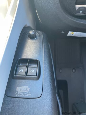 Autorulotă semi-integrată ADRIA Matrix Supreme 670 SL*Safey+Style*Leder*Mj.2025*