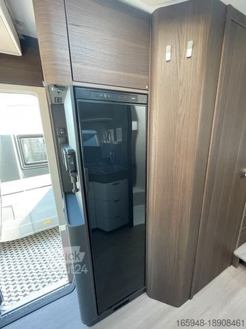 Autorulotă semi-integrată ADRIA Matrix Supreme 670 SL*Safey+Style*Leder*Mj.2025*