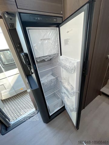 Autorulotă semi-integrată ADRIA Matrix Supreme 670 SL*Safey+Style*Leder*Mj.2025*