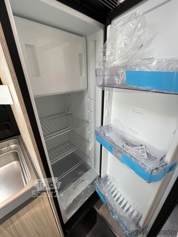 Halvintegrerad husbil SUNLIVING S 70SL *LĂ€ngsbettenauf 6,99 m*