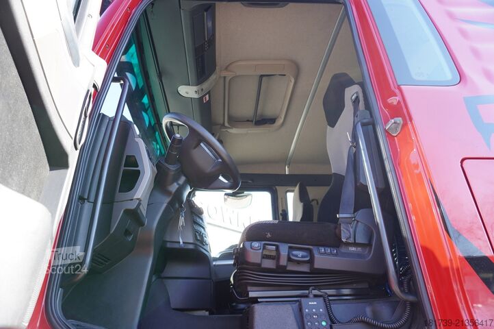 Traktoriaus vienetas MAN TGX 33.640 6x4 tractor unit / GVM 70 t