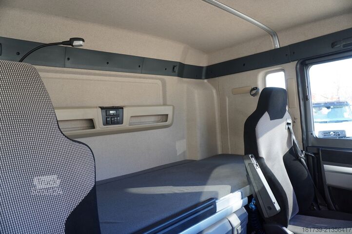 Traktoriaus vienetas MAN TGX 33.640 6x4 tractor unit / GVM 70 t