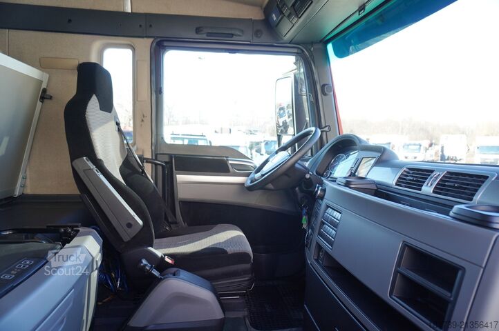 Traktoriaus vienetas MAN TGX 33.640 6x4 tractor unit / GVM 70 t