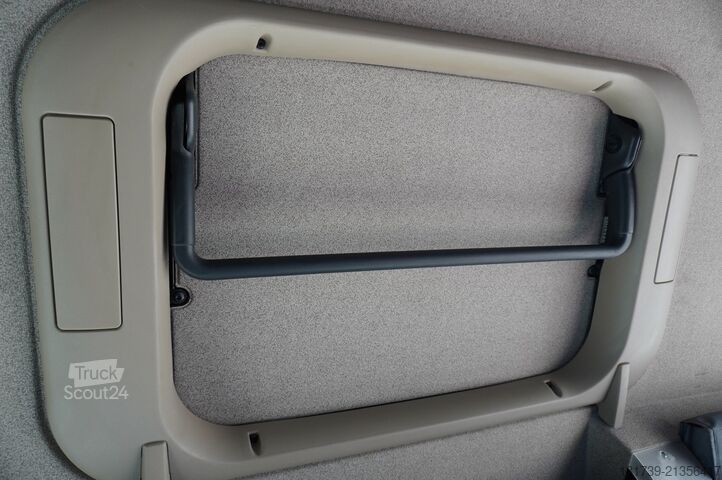 Traktoriaus vienetas MAN TGX 33.640 6x4 tractor unit / GVM 70 t