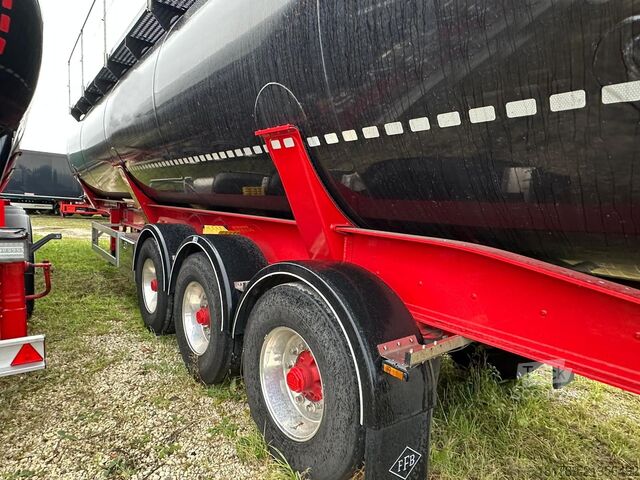 Tanker FELDBINDER 334C 15 A-1-1-40 Silo tank/66 m3/20units
